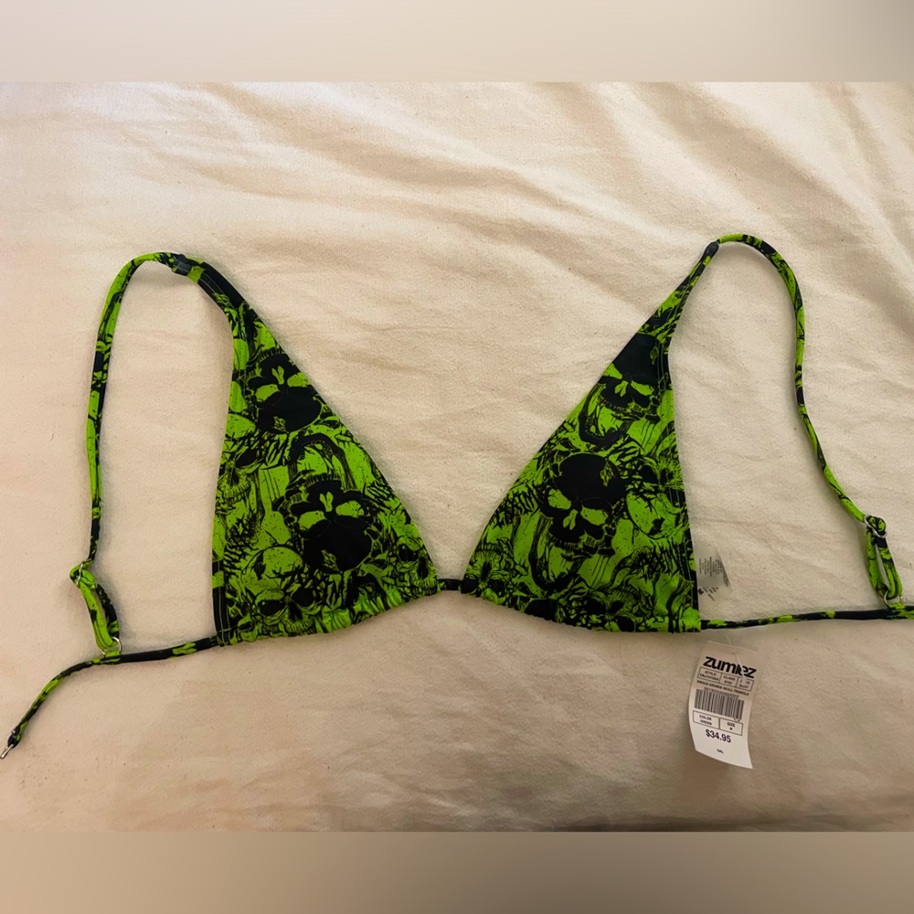 Green Zumiez skull bikini top